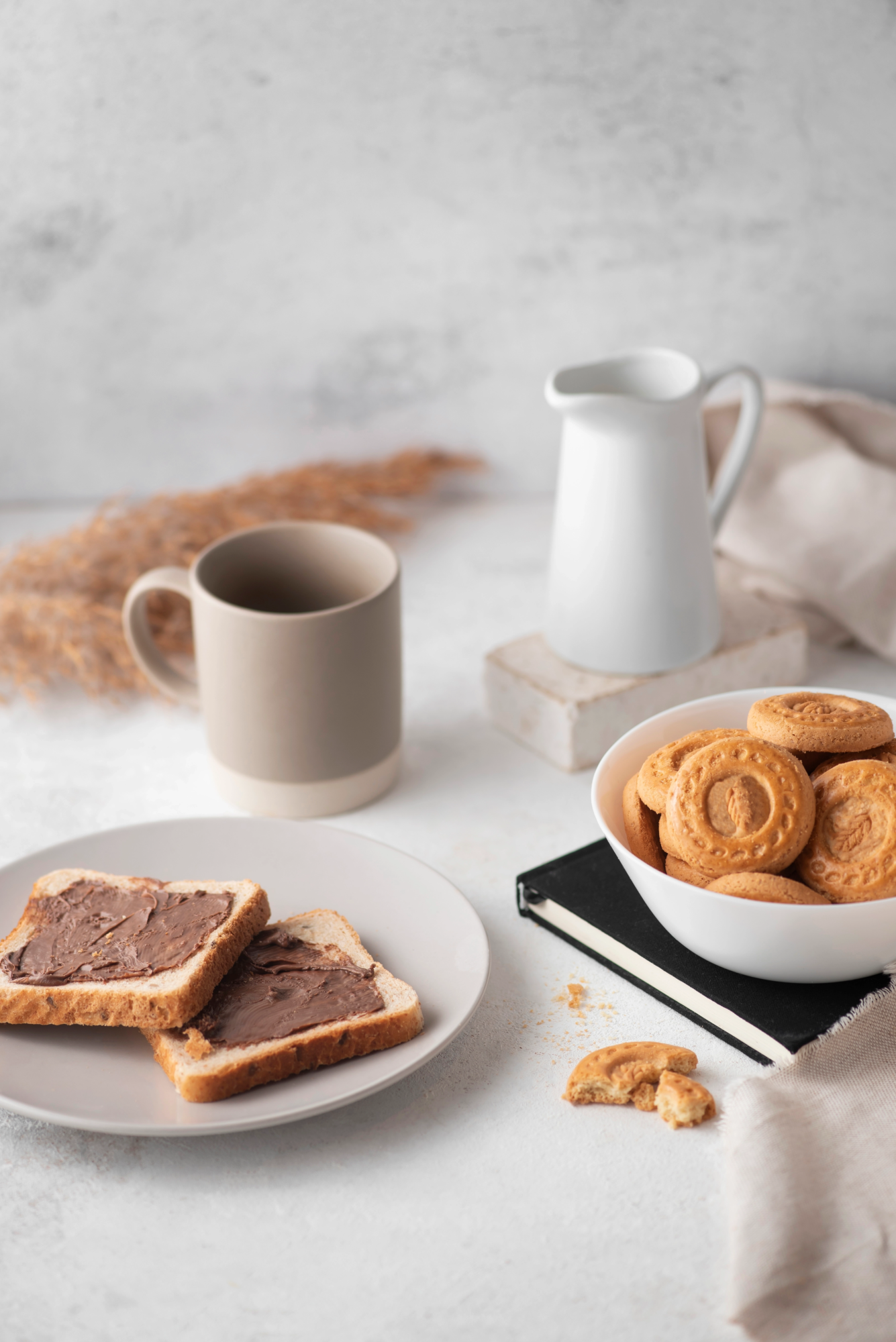 close-up-table-full-food